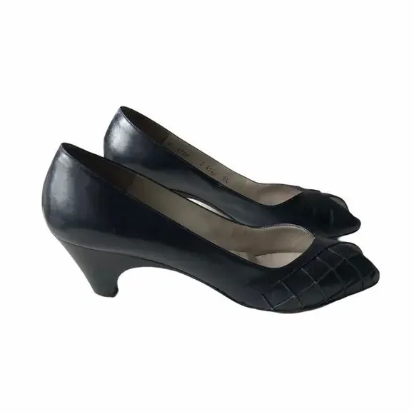 Bruno Magli Peep Toe Pump Navy 9.5 AA Vintage